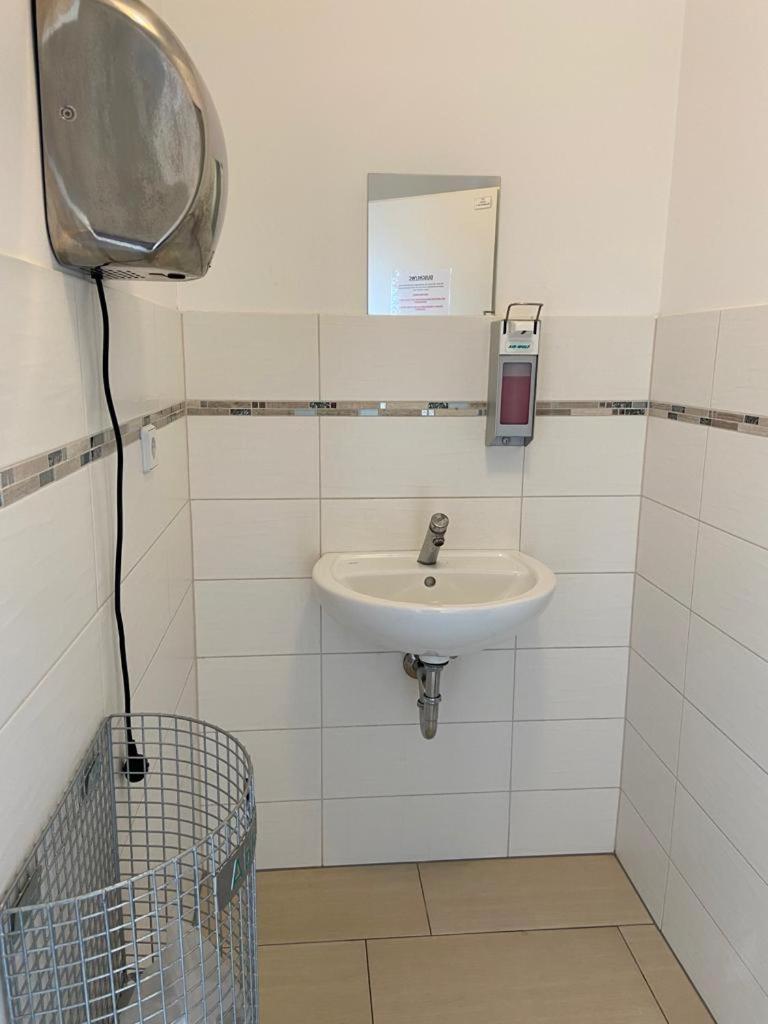 Gastem Ug Apartment เบอร์ลิน ภายนอก รูปภาพ
